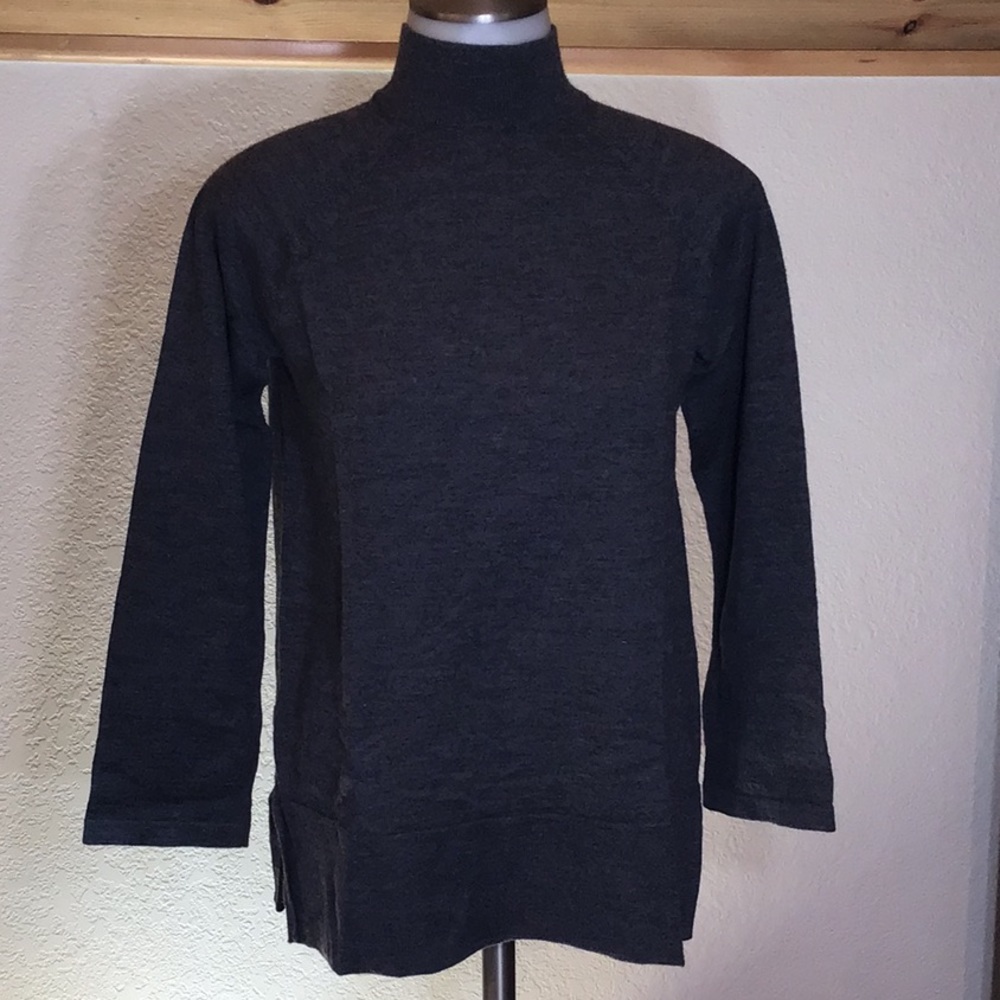 Luxurious Ann Taylor 100% merino wool sweater